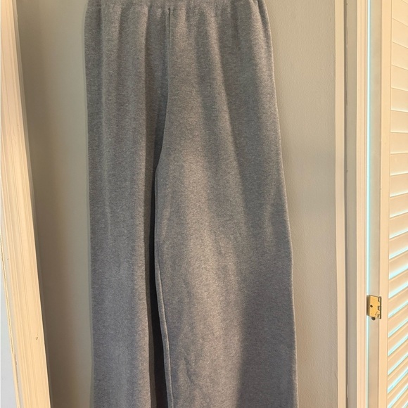 Gray Cropped Sweater and Pant Set Medium - Picture 4 of 12